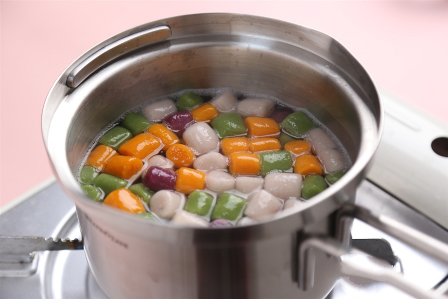 Chè khoai dẻo ngũ sắc ngọt mát mùa hè-8