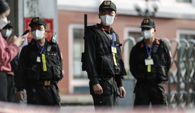 Nguyễn Kim Trung Thái đồng ý để người tình nhốt con vào chuồng chó-4