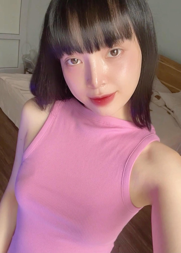 Livestream bán hàng dịp lễ kiếm 30 - 40 triệu/ngày, tắt điện thoại là toàn thân rã rời-4