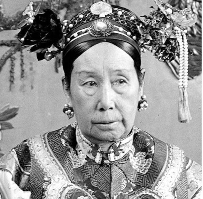 Bất ngờ với những bức ảnh lột tả chân thực nhan sắc phi tần cuối Thanh triều-5