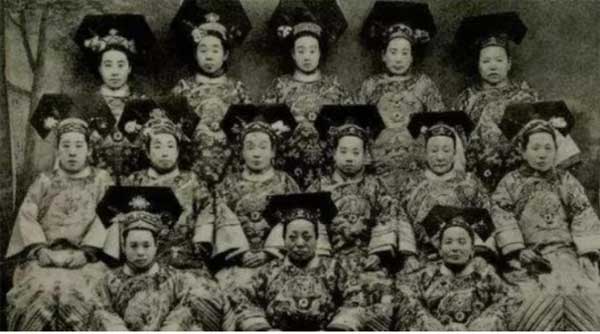 Bất ngờ với những bức ảnh lột tả chân thực nhan sắc phi tần cuối Thanh triều-8