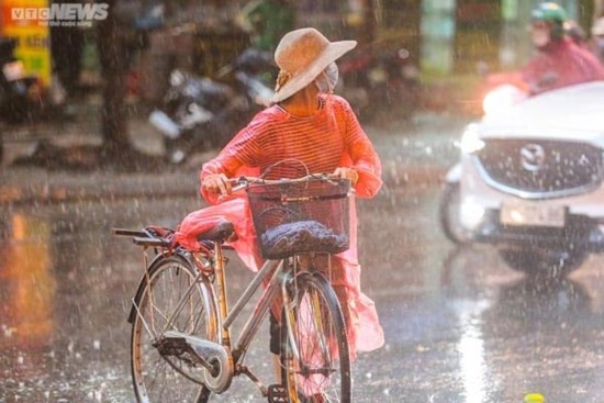 Dự báo thời tiết ngày Giỗ tổ Hùng Vương: Không khí lạnh tràn về, Bắc Bộ mưa lạnh