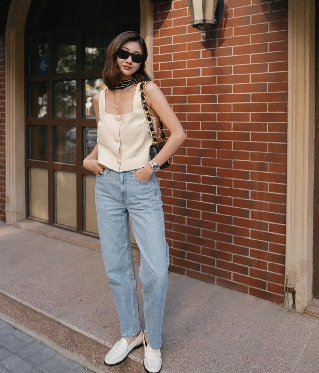 10 cách diện quần jeans đơn giản mà nổi bần bật để đi chơi lễ-1