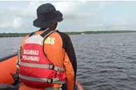 Lật thuyền chở 78 người ở Indonesia, nhiều người vẫn mất tích