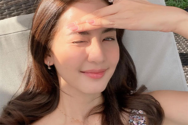 Bôi lại kem chống nắng: 2 thời điểm phải làm ngay để chống nhăn, ngăn già-4