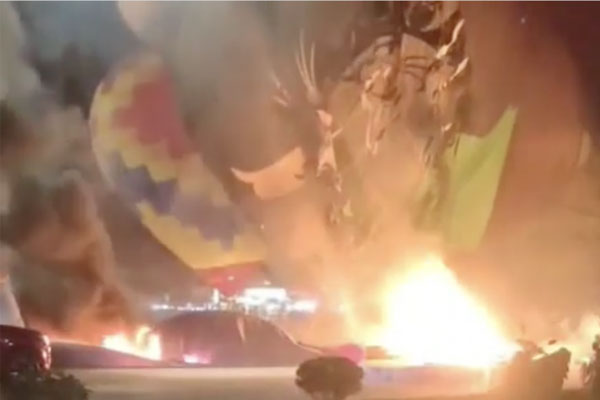 Khoảnh khắc kho hóa chất phát nổ kinh hoàng-1