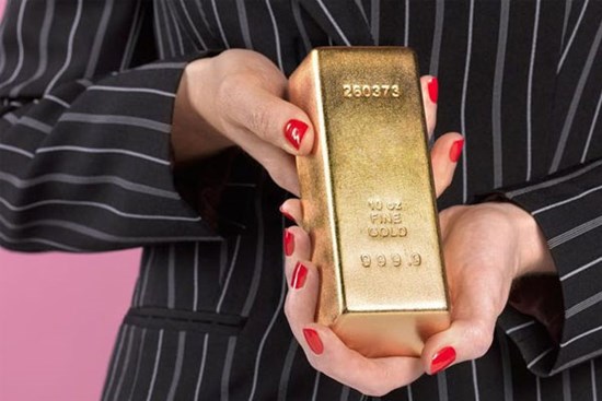 Giá vàng hôm nay 30/4: Tăng giá, sẽ vượt xa mốc 2.000 USD/ounce