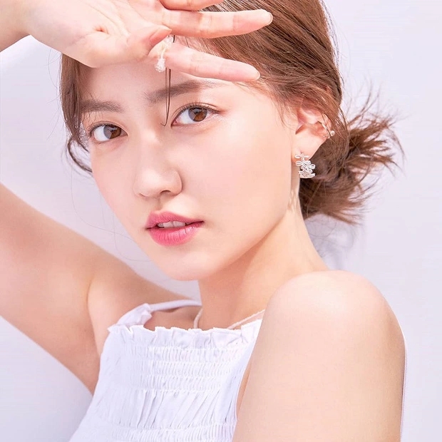 Bôi lại kem chống nắng: 2 thời điểm phải làm ngay để chống nhăn, ngăn già-1