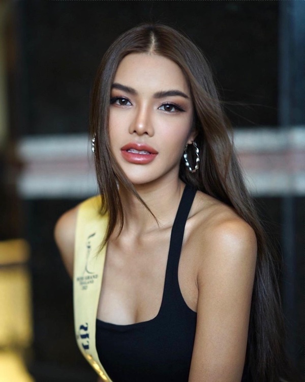 Ảnh đời thường của tân Hoa hậu Hòa bình Thái Lan-9