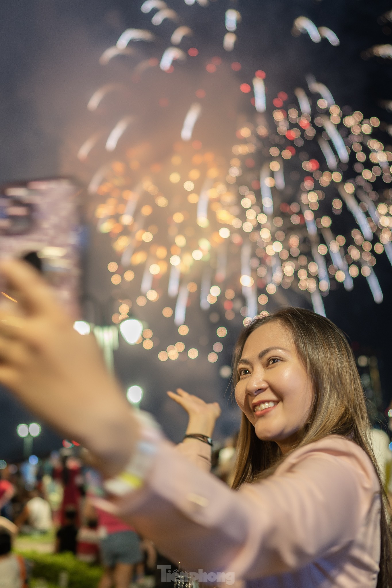 Rực rỡ đại tiệc pháo hoa mừng ngày đất nước thống nhất-17