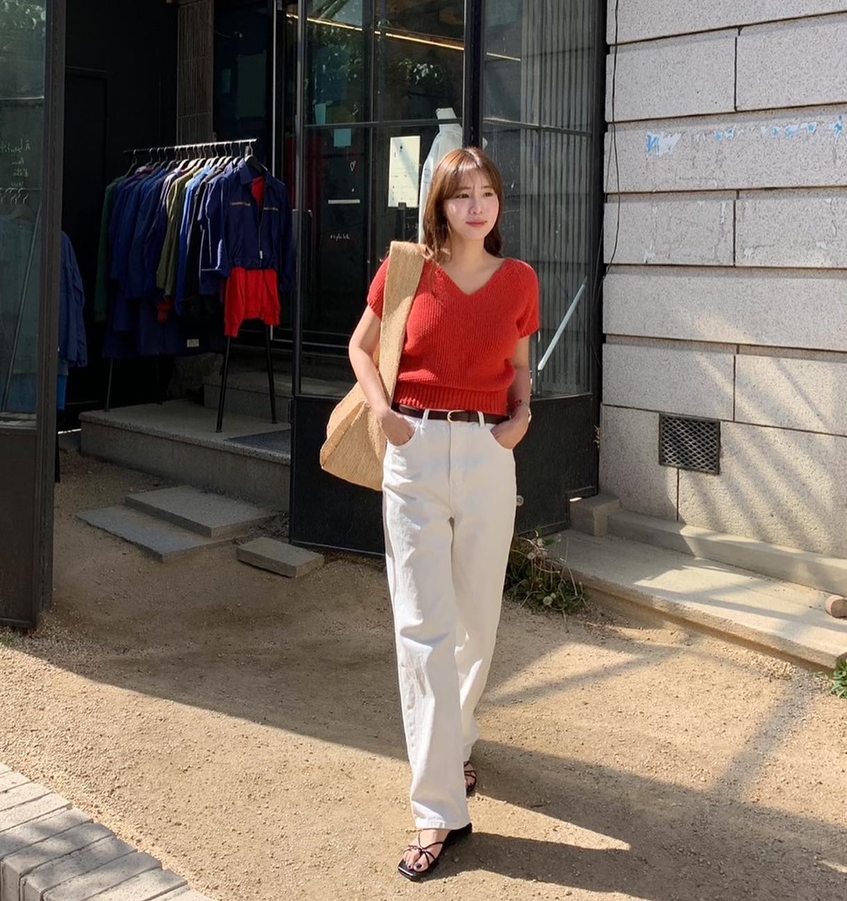 4 mẫu sandal dành cho người thấp, kiểu nào cũng kéo chân dài miên man-3