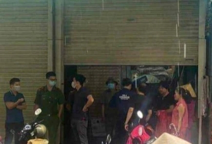 Hé lộ nguyên nhân 2 vợ chồng treo cổ tự tử ở Hòa Bình-1