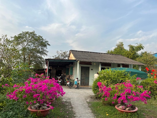 Các gia đình nhỏ về quê nghỉ lễ, cùng con lưu lại kỷ niệm quý giá bên ông bà-8