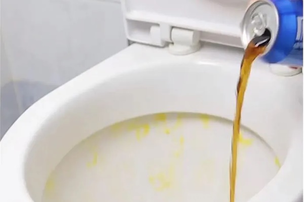 4 mẹo dọn dẹp nhà vệ sinh độc lạ nhưng hiệu quả bất ngờ-1