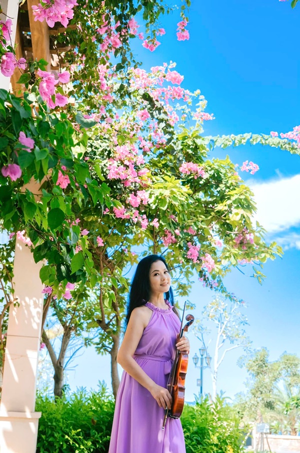 Nhan sắc bất chấp thời gian của NSND Thu Quế ở tuổi 54-12