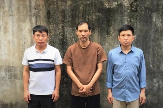 Buôn bán phế liệu giả phóng viên lừa tiền nhiều cơ quan, doanh nghiệp