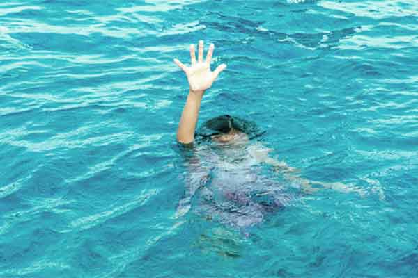 Trẻ liên tục ngạt nước ở hồ bơi: Sai lầm làm mất thời gian vàng cứu não-4