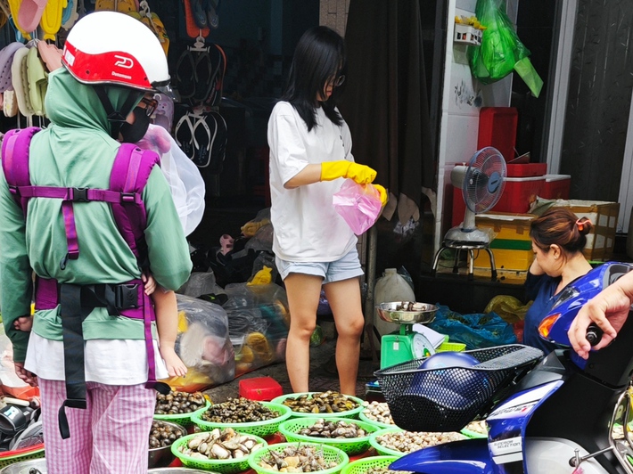 Chưa bao giờ giá cua, ghẹ cao như dịp lễ này!-1