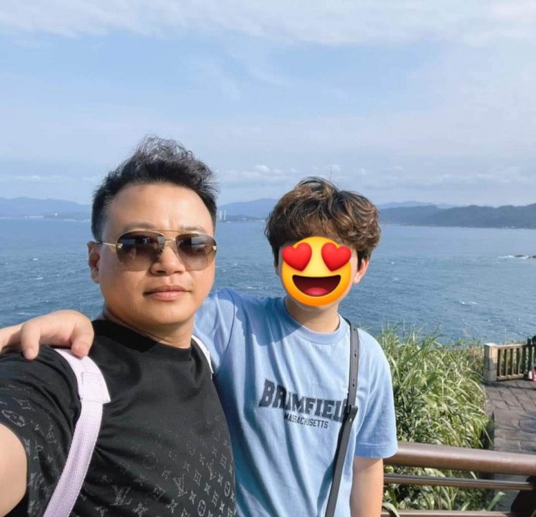 Shark Bình khoe ảnh vi vu cùng 2 con, Phương Oanh lập tức check-in cùng địa điểm-2