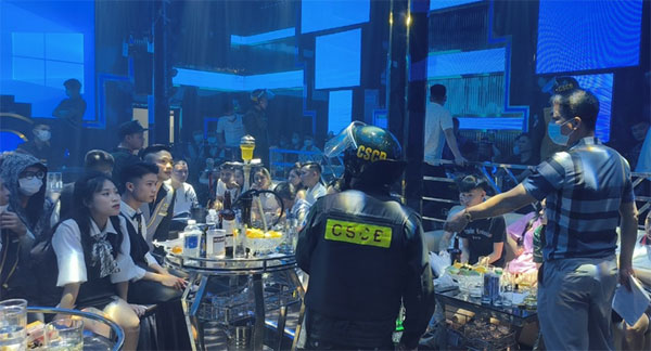 Phát hiện 25 người dương tính với ma túy tại quán bar H88-Club-2