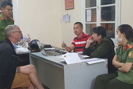 Nam nghi phạm người nước ngoài giết vợ người Việt Nam ở Đà Lạt