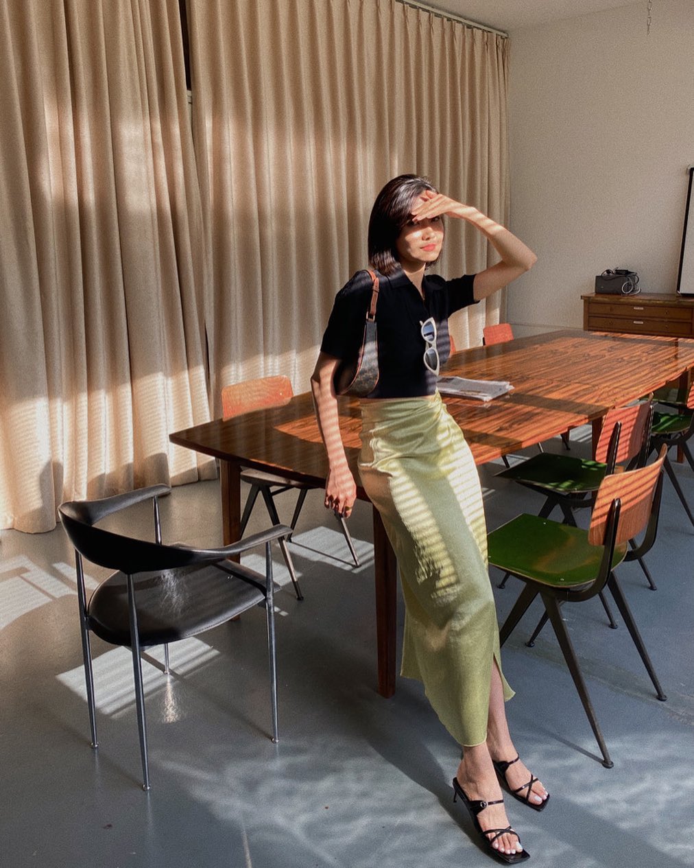 Muốn theo đuổi xu hướng quiet luxury, bạn hãy sắm 6 món thời trang-2