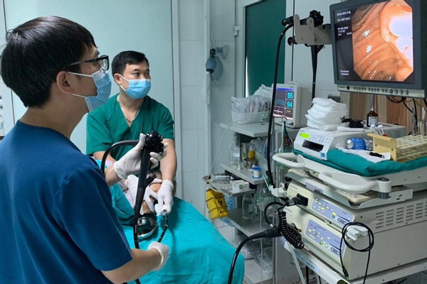 Nhờ thói quen của con gái mắc bệnh Down, người mẹ phát hiện bị ung thư, hành trình chữa bệnh thật đáng khâm phục-7