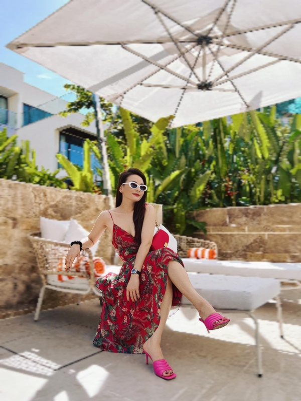 Diễn viên Bảo Thanh diện áo tắm khoe đường cong nuột nà-9