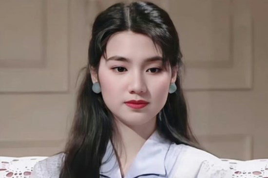 Hồng Hân ly hôn không chỉ vì chồng ngoại tình với trợ lý