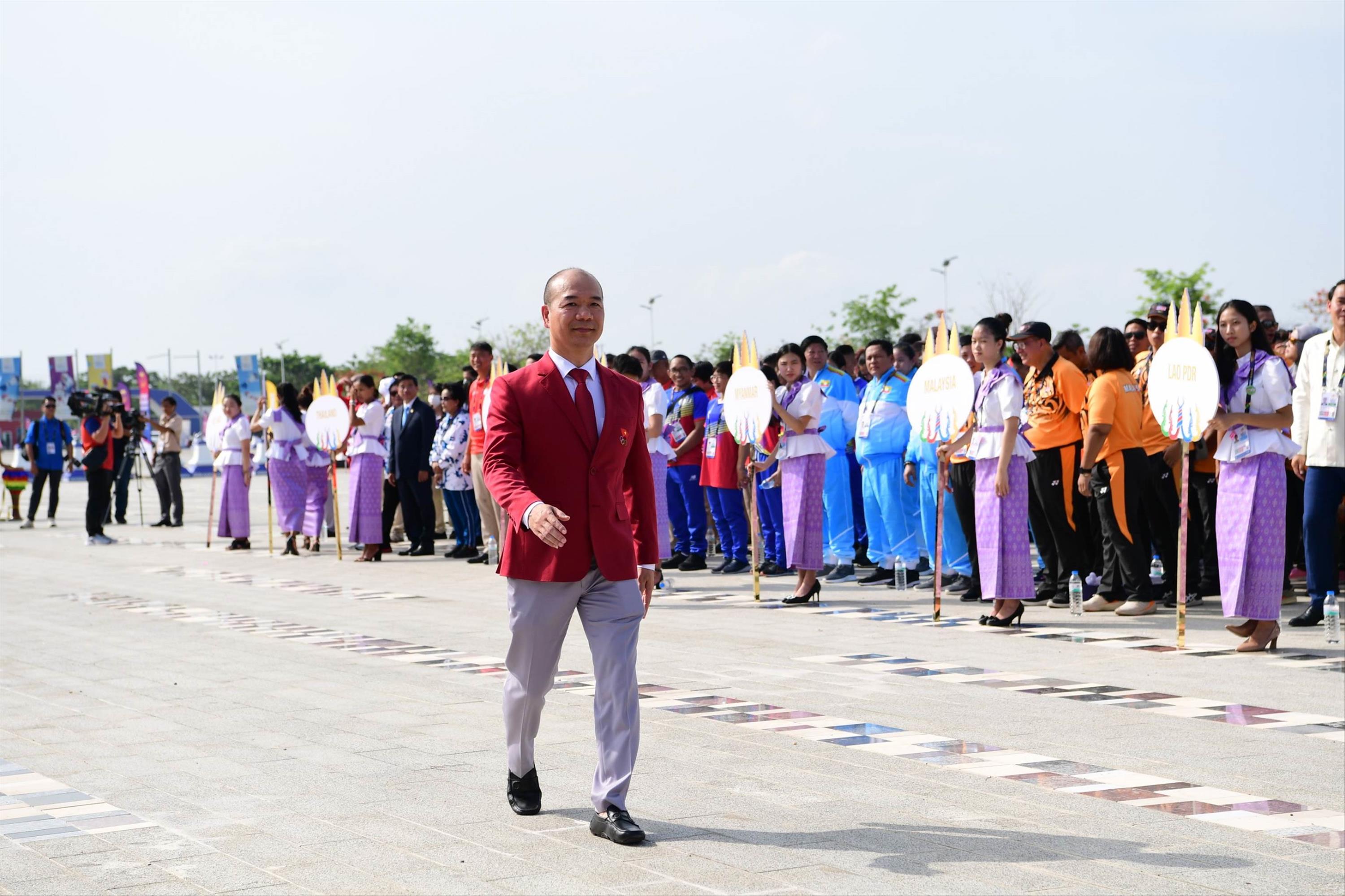 Đại quân đoàn TTVN sang Campuchia, cờ Việt Nam tung bay tại SEA Games 32-5