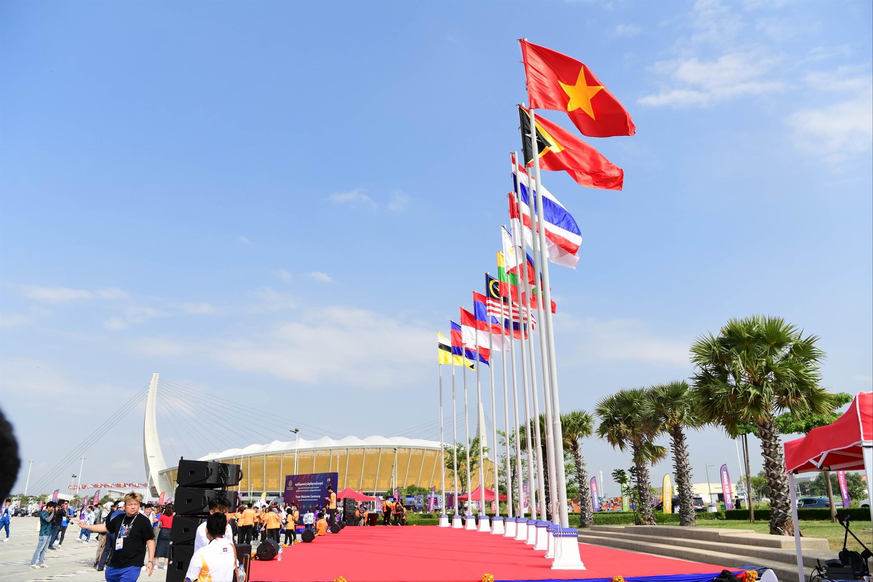 Đại quân đoàn TTVN sang Campuchia, cờ Việt Nam tung bay tại SEA Games 32-9