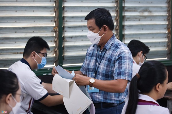 Thí sinh đăng ký dự thi tốt nghiệp THPT trực tuyến từ ngày 4/5-2