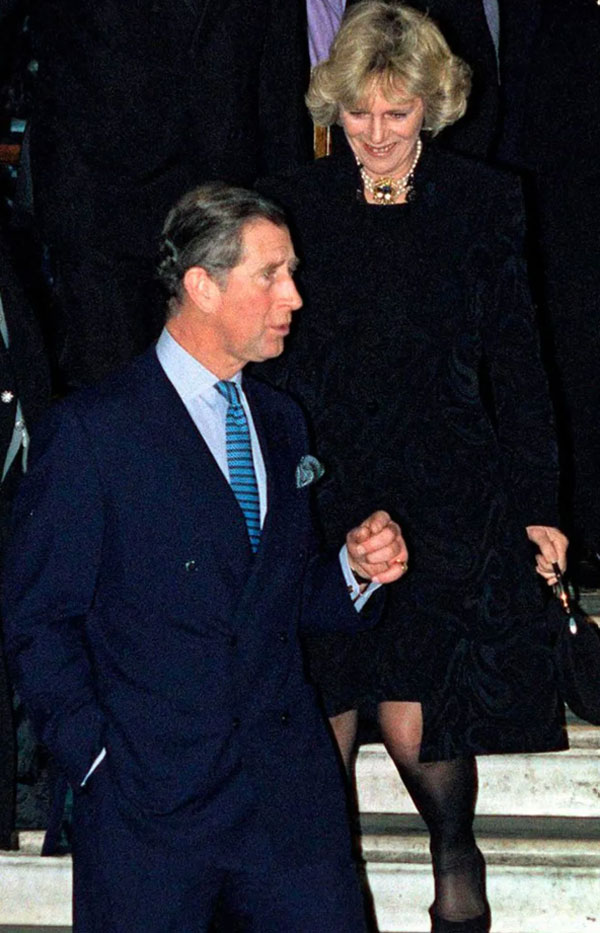Nhìn lại tình yêu của Vua Charles và Vương hậu Camilla qua 6 cột mốc quan trọng-1