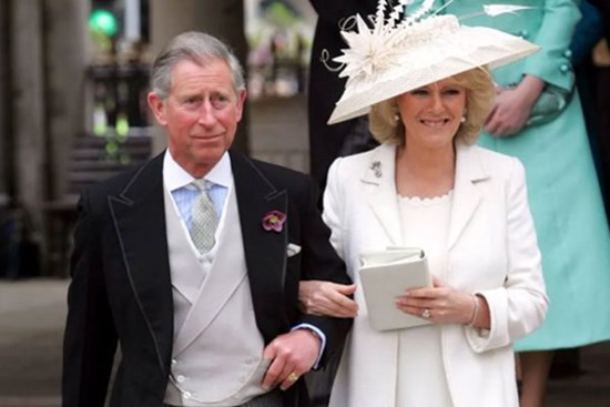Nhìn lại tình yêu của Vua Charles và Vương hậu Camilla qua 6 cột mốc quan trọng