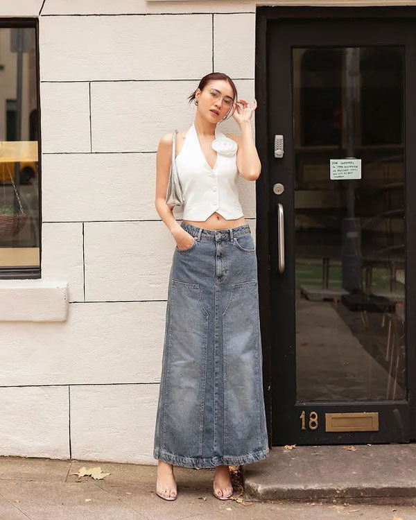 7 cách phối chân váy denim dáng dài của các người đẹp Việt-2