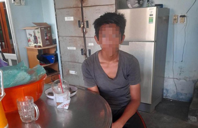 Siêu trộm nhí” nhiều lần trộm ôtô mang đi bán-2