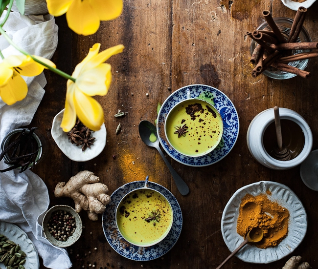 Giải độc cơ thể và giảm cân hiệu quả với món latte nghệ cực kỳ dễ làm-6