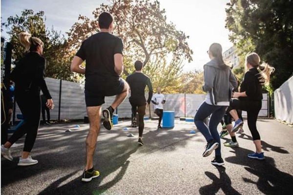 Phát hiện mắc bệnh hiếm từ mảng da màu đen ở lưng-2