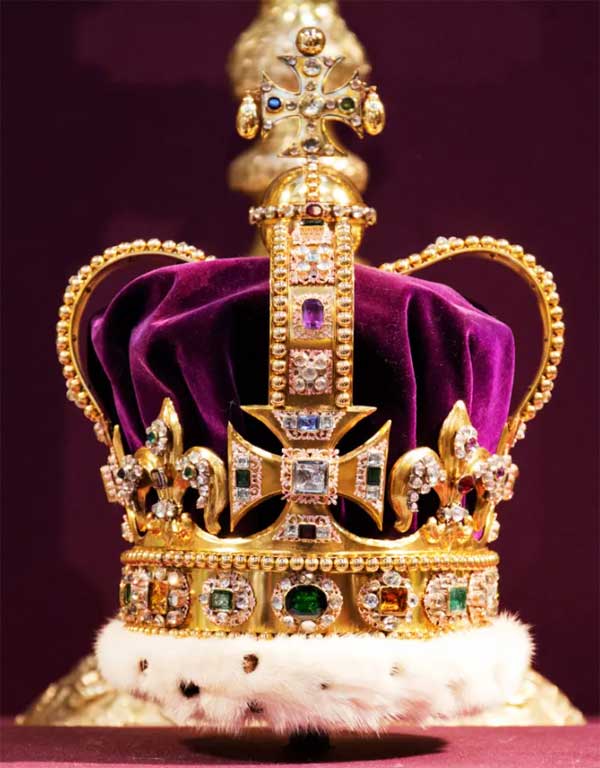 Vương miện và trang sức của Vua Charles được bảo vệ tuyệt mật trước thềm đăng quang-1