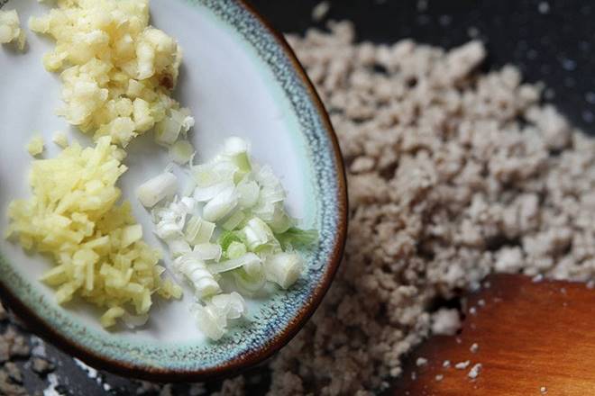 Mua được ít mì tươi, đem nấu vội kiểu này cũng được món ăn sáng ngon lại không thiếu chất-4