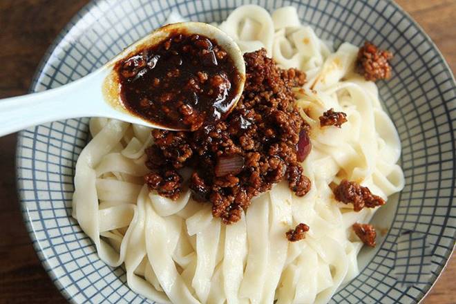 Mua được ít mì tươi, đem nấu vội kiểu này cũng được món ăn sáng ngon lại không thiếu chất-8