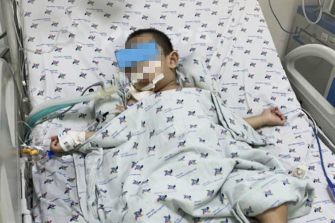 Trẻ liên tục ngạt nước ở hồ bơi: Sai lầm làm mất thời gian vàng cứu não-1