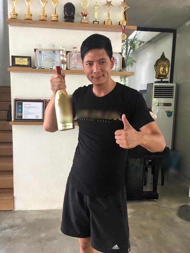 Cận cảnh siêu biệt thự của nam siêu mẫu vừa gây ngỡ ngàng với nhan sắc cam thường ở tuổi 42-10