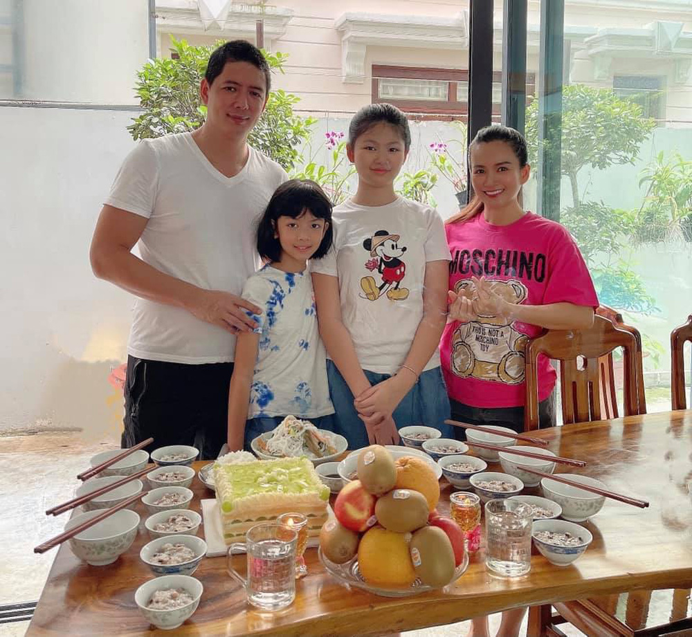 Cận cảnh siêu biệt thự của nam siêu mẫu vừa gây ngỡ ngàng với nhan sắc cam thường ở tuổi 42-14