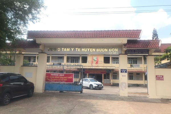 20 người nhập viện sau khi ăn cỗ đám cưới-1