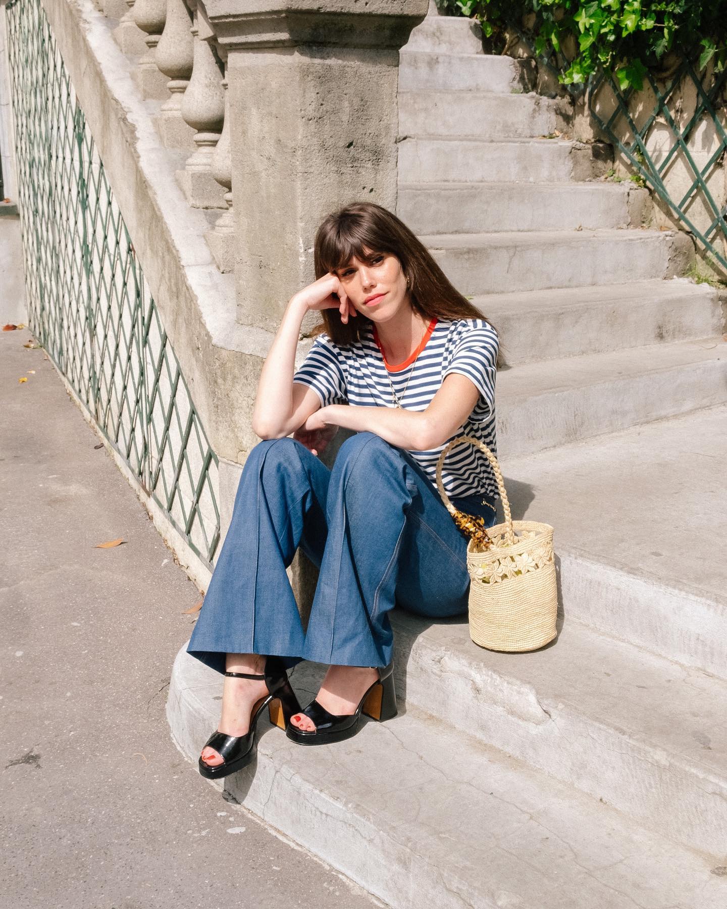 10 cách diện áo phông sang xịn mịn của phụ nữ Pháp-9