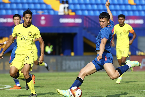 Báo chốt và xúc phạm uy tín lực lượng công an, 2 cô gái bị xử phạt-2