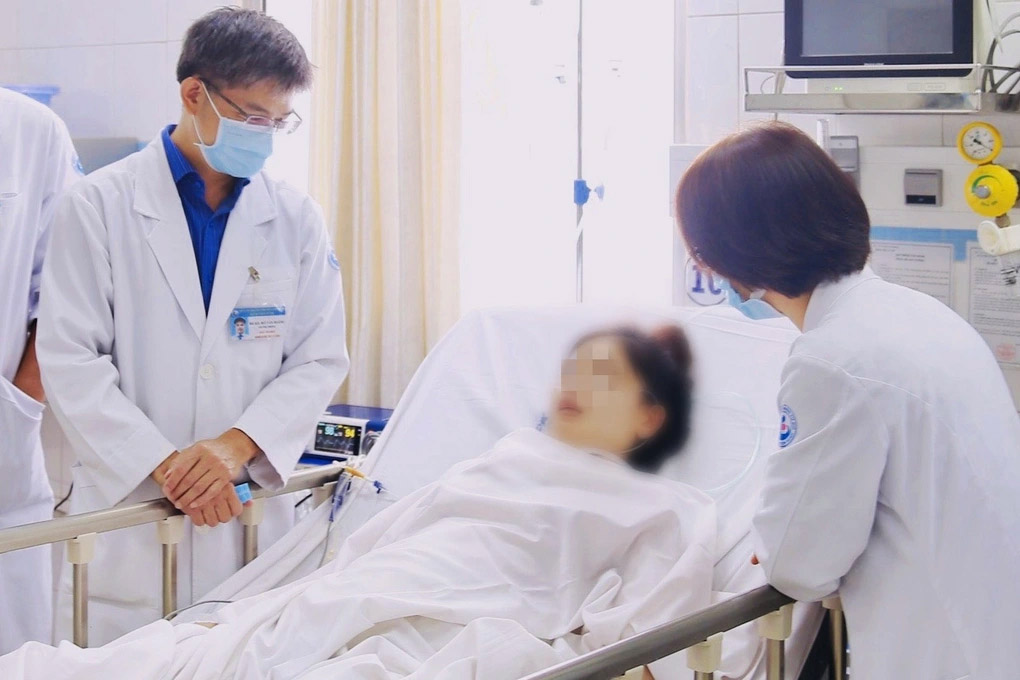 TPHCM: Người mẹ mất hơn 5 lít máu, suy tim, phù phổi và vỡ gan lúc sinh con-2