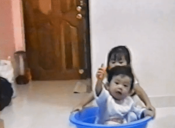 Khoảnh khắc chưa từng được công bố của em chồng Tăng Thanh Hà hé lộ sự giàu có của gia đình từ 20 năm trước-1