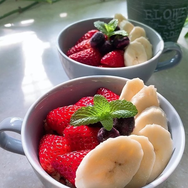 Bà mẹ Nhật 55 tuổi nhưng vẫn trẻ như tuổi 20, được ca ngợi là phù thủy sắc đẹp” nhờ các thói quen tuyệt vời này-5